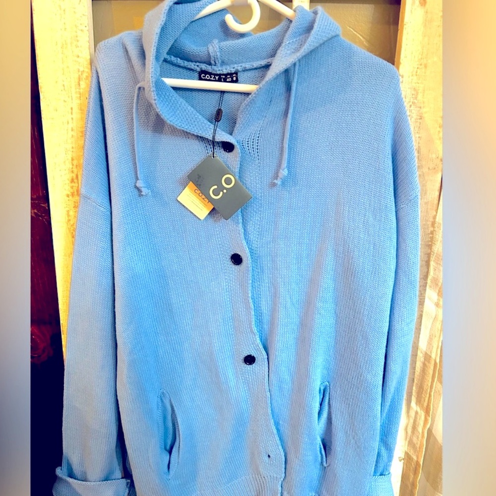 C.O.Z.Y NWT Long Hooded Sweater